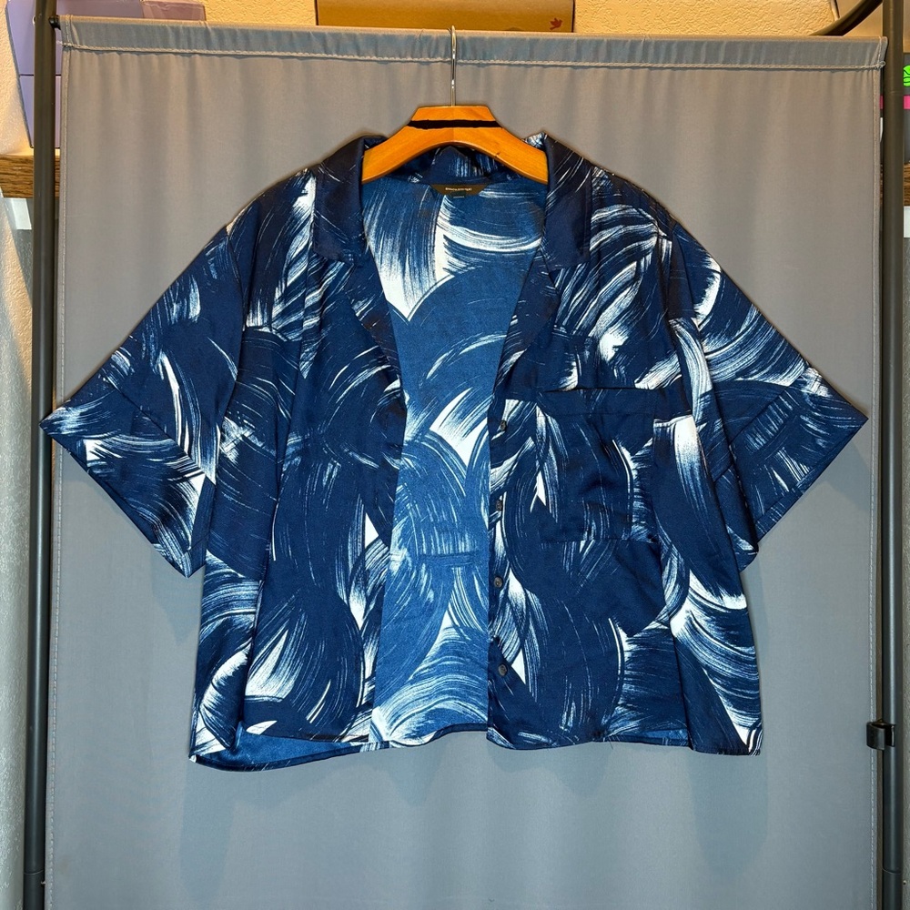 Banana Republic Navy and White Abstract Shirt